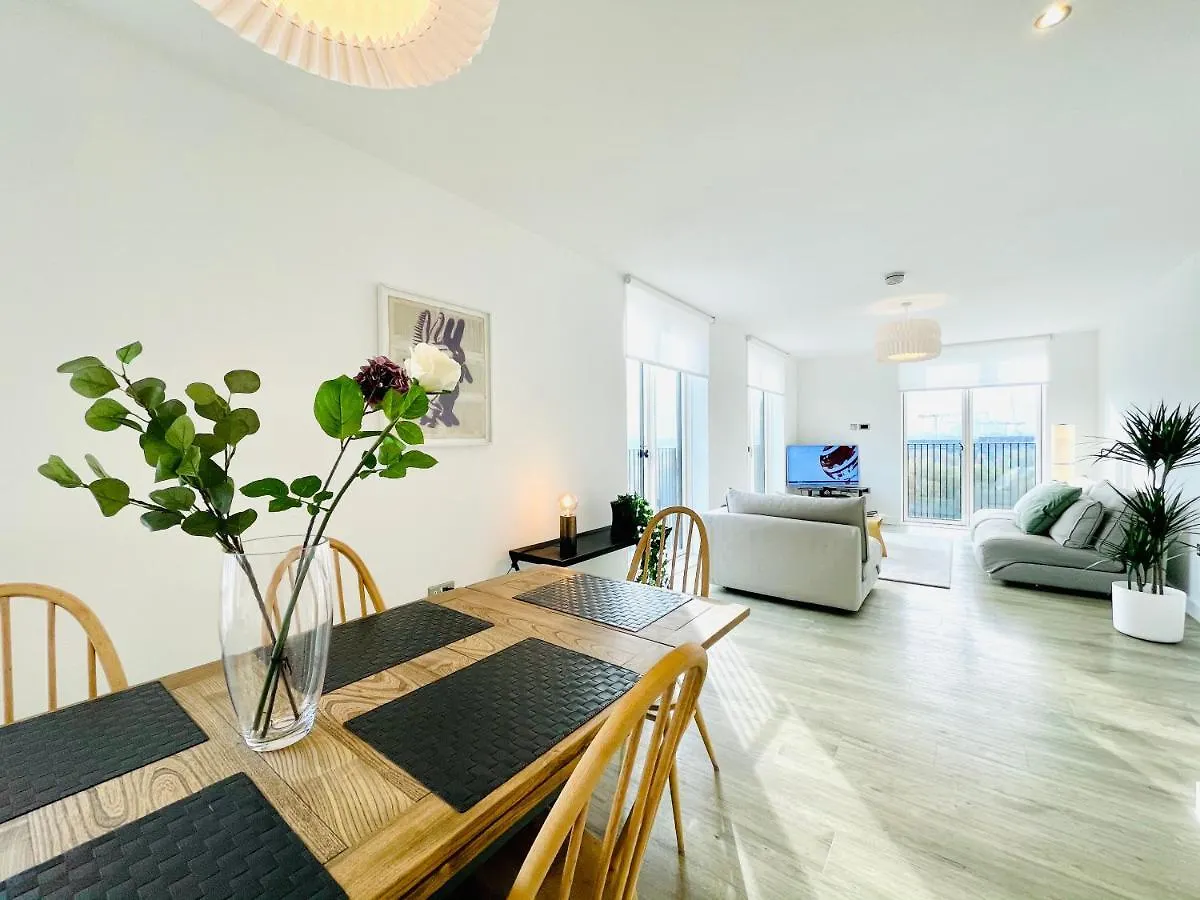 Panoramic Park And City Penthouses Retreat London Apartment