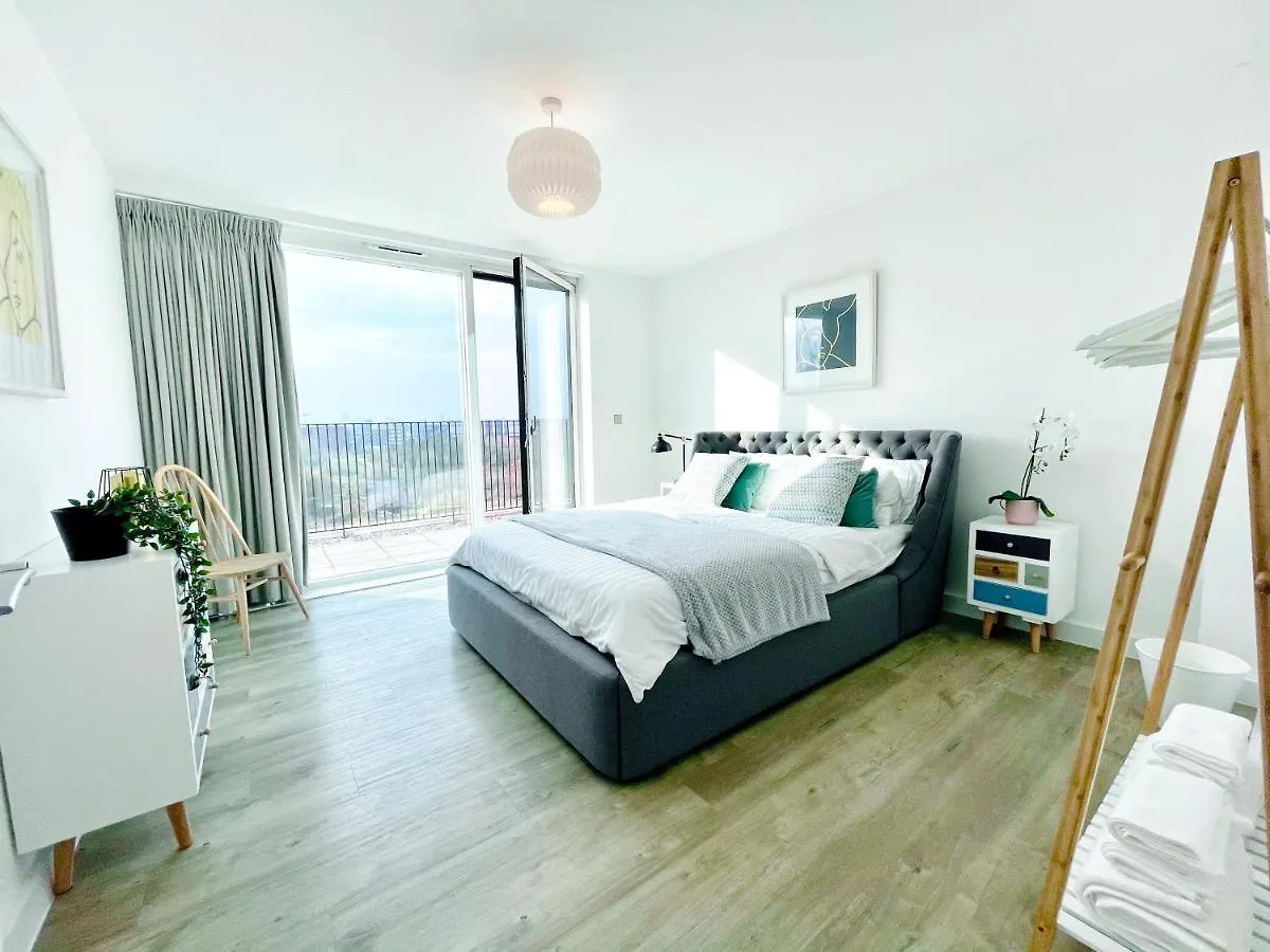 Apartment Panoramic Park And City Penthouses Retreat London United Kingdom