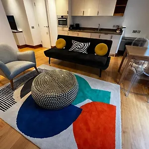 - Tower Hill - Centre By Prime N-4 Apartment